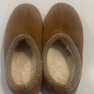 Koolaburra Ugg Tan Suede Slippers